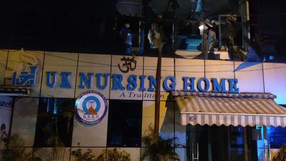 ഡ​ല്‍​ഹി​യി​ലെ ന​ഴ്സിം​ഗ് ഹോ​മി​ല്‍ ആ​ശു​പ​ത്രി​യി​ല്‍ തീ​പി​ടി​ത്തം; രോ​ഗി​ക​ളെ സു​ര​ക്ഷി​ത​രാ​യി സ​മീ​പ​ത്തെ ആ​ശു​പ​ത്രി​ക​ളി​ലേ​ക്ക് മാ​റ്റി