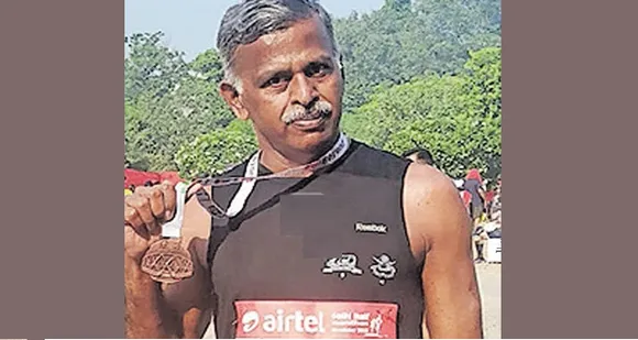 വീട്ടിൽ ഒറ്റയ്ക്കു കഴിഞ്ഞ് കോവിഡിനെ നേരിട്ട് റിട്ട. കേണൽ ; കോവിഡ് സ്ഥിരീകരിച്ചപ്പോൾ വീട്ടിൽ തന്നെ കഴിയാൻ അനുമതി നേടി, വീട്ടുകാർക്കാർക്കും രോഗം പകർത്താതെ രോഗമുക്തി നേടി!
