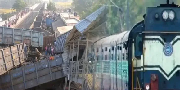 ഒഡീഷ ട്രെയിൻ ദുരന്തം; കൂട്ടിയിടിച്ചത് മൂന്ന് ട്രെയിനുകൾ, മരണം 50 കവിഞ്ഞു, 300 ലേറെ പേർക്ക് പരിക്ക്