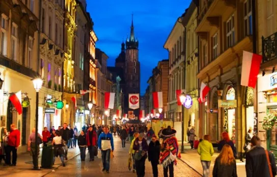 പോളണ്ടിനെപ്പറ്റി ഒരക്ഷരം മിണ്ടരുത് ! മുന്തിയ ശമ്പളവും മറ്റാനുകൂല്യങ്ങളുമുണ്ടായിട്ടും സ്വന്തം രാജ്യത്ത് ജോലി ചെയ്യാതെ വിദേശത്തേക്ക് ചേക്കേറി പോളിഷ് യുവാക്കള്‍ ..