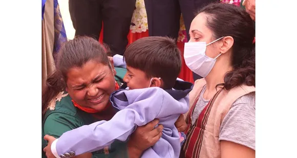 അമ്മയെകിട്ടിയപ്പോൾ അവന് സഹോദരിമാരും ജന്മനാടും നഷ്ടമായി !