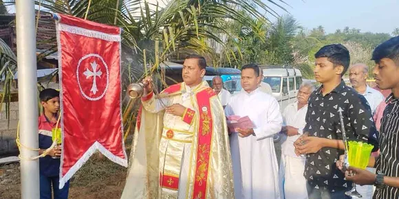 കോങ്ങാട് ലൂർദ് മാതാ ഇടവക ദേവാലയത്തിൽ തിരുനാൾ കൊടിയേറി