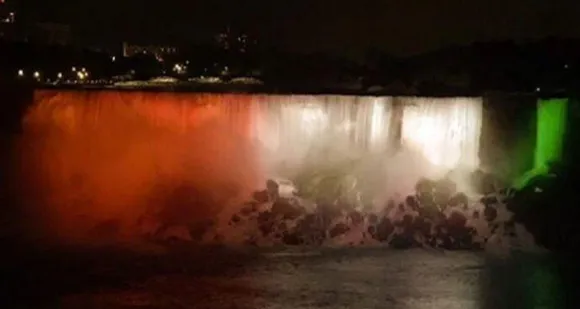 ഇന്ത്യൻ സ്വാതന്ത്ര്യ ദിനാഘോഷങ്ങളിൽ നയാഗ്രയിൽ ത്രിവർണ്ണം ഒരുക്കി കാനഡയും