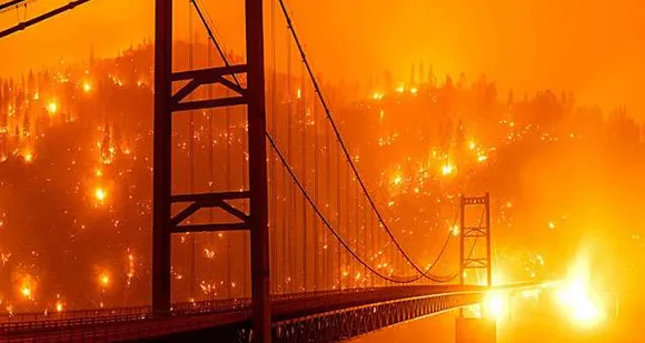 അമേരിക്കയിലെ അഗ്നിതാണ്ഡവം !