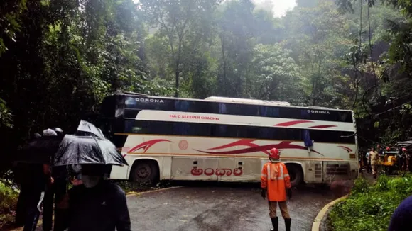 കണ്ണൂർ മാക്കൂട്ടം ചുരത്തിൽ ബസ് അപകടത്തിൽ പെട്ട് നിരവധി പേർക്ക് പരിക്ക്