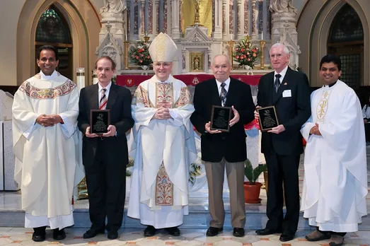 വിശുദ്ധ കുരിയാക്കോസ് ഏലിയാസ് ചാവറയച്ചന്റെ തിരുനാള്‍ മഹാമഹം ന്യൂയോര്‍ക്കില്‍ ആഘോഷിച്ചു.