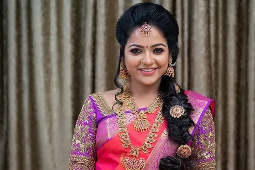 സോഷ്യല്‍ മീഡിയയില്‍ എപ്പോഴും പങ്കുവയ്ക്കുക സന്തോഷകരമായ പോസിറ്റീവ് പോസ്റ്റുകള്‍;  തനിക്കെതിരായ ട്രോളുകള്‍പോലും പോസിറ്റീവായി കണ്ട് രസകരമായ പ്രതികരണം; എപ്പോഴും സന്തോഷവതിയായി മാത്രം കണ്ടിരുന്ന ചിത്രയുടെ ആത്മഹത്യ വിശ്വസിക്കാനാകാതെ സഹതാരങ്ങള്‍