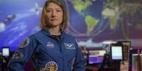 ചന്ദ്രനെ ചുറ്റുന്ന ആദ്യ വനിത