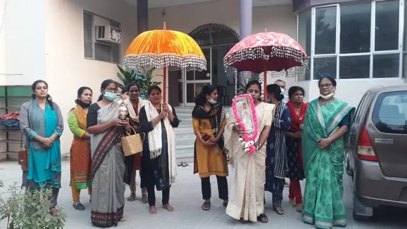 ഫരീദാബാദ് രൂപത മാതൃവേദിയുടെ നേതൃത്വത്തിൽ മാതാവിന്റെ കൊന്ത മാസത്തില്‍ തിരുസ്വരൂപംവച്ച് കൊന്ത ചൊല്ലി പ്രാർത്ഥിക്കുന്നതിൻറെ ഭാഗമായി ആർ.കെ പുരം സെന്റ് പീറ്റേഴ്സ് മാതൃവേദി അംഗങ്ങള്‍ തിരുസ്വരൂപം ഏറ്റുവാങ്ങി