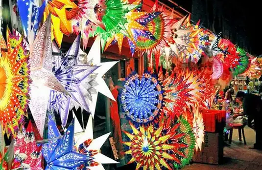 മിന്നിത്തിളങ്ങി ക്രിസ്മസ് വിപണി