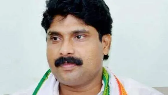 നാട്ടിലുള്ള മകന് വൃക്ക നല്‍കാന്‍ ഷാര്‍ജയിലുള്ള അമ്മ തയ്യാര്‍; പക്ഷേ, ടിക്കറ്റിന് പണമില്ല; സഹായവുമായി ടി. സിദ്ദിഖ്‌