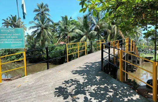 തോട്ടടി പാലത്തിൻ്റെ കൈവരികൾ പുനസ്ഥാപിച്ചു