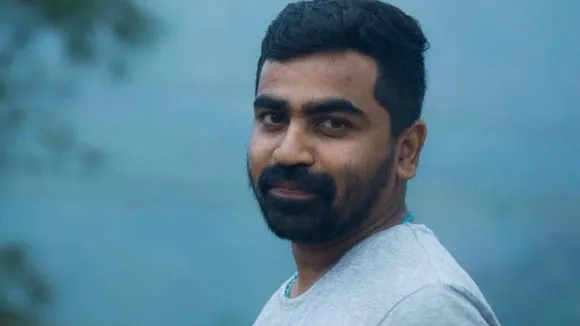 ഗ്യാസ് എന്ന് കരുതി പരിശോധിച്ചപ്പോൾ ഹൃദയത്തിൽ ബ്ലോക്ക്, കാത്തു നിൽക്കാതെ അവൻ യാത്രയായി; ഞാൻ മരിച്ചാലും മൂന്ന് ദിവസം കഴിഞ്ഞു വരൂടി, നീ പേടിക്കേണ്ട" ആരെങ്കിലുമൊക്കെ മരിക്കുമ്പോൾ ആ വാർത്ത കേട്ട് ചേട്ടനും വീട്ടിൽ പറയുമായിരുന്നു. എന്നാൽ ഇന്നേക്ക് 62 ദിവസ്സം തികയുകയാണ്. കാത്തിരിപ്പ് നീളുകയാണ്........... ഇന്ന് ഞങ്ങൾക്കു മുമ്പിൽ പോസ്റ്റ്മോർട്ടം റിപ്പോർട്ടിന്റെ പകർപ്പും കിട്ടി; നെഞ്ചുനീറുന്ന കുറിപ്പുമായി ജിബിന