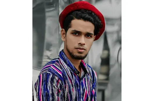 എംസി റോഡിൽ കൂത്താട്ടുകുളം പുതുവേലി മാർ കുര്യാക്കോസ് കോളേജിന് സമീപം ലോറിയിൽ ബൈക്കിടിച്ച് അപകടം. കോളേജ് വിദ്യാർത്ഥി മരിച്ചു