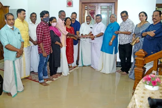 പുതുവത്സരത്തിൽ രണ്ടു കുടുംബങ്ങൾക്ക് പ്രതീക്ഷയുടെ വെളിച്ചം സമ്മാനിച്ച് കുഴിക്കാട്ടിൽ കെ.സി അബ്രഹാമും കുടുംബവും