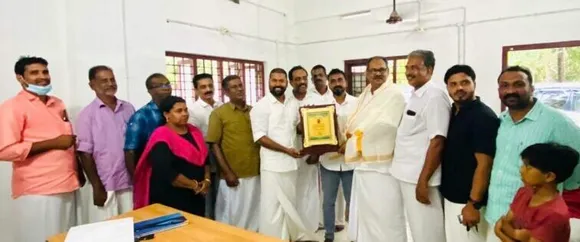 സാമൂഹ്യ രാഷ്ട്രീയ രംഗത്ത്‌ മികവുറ്റ പ്രവർത്തനങ്ങൾ നടത്തിയ ഫാറൂഖ്‌ കുട്ടമംഗലത്തിന്‌ ഇൻകാസ്‌ സ്നേഹാദരവ്‌ നൽകി