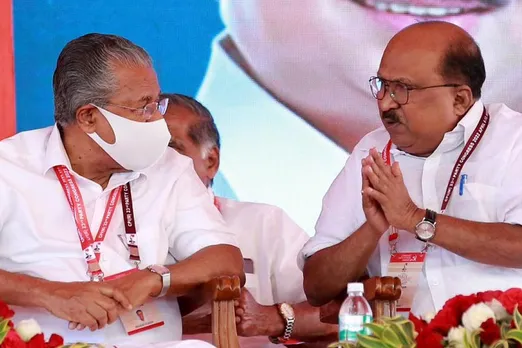 കെ വി തോമസിന്റെ മൂക്കു ചെത്തുമോ കോൺഗ്രസ്‌ എന്ന പിണറായി വിജയന്റെ ചോദ്യമാണ് കോൺഗ്രസിന്റെ മുഖ്യ തലവേദന ? അച്ചടക്ക സമിതിയുടെ നോട്ടീസിനുള്ള തോമസിന്റെ വിശദീകരണ കത്ത് ഉടൻ ഹൈക്കമാണ്ടിനു മുന്നിലെത്തും. നിരവധി കോൺഗ്രസ്‌ പ്രവർത്തകരുടെ ചോര വീണ കണ്ണൂരിന്റെ മണ്ണിൽ നടന്ന സമ്മേളനത്തിൽ തോമസ് പങ്കെടുത്തുവെന്ന പ്രാദേശിക വശം കെപിസിസിക്കും പരിഗണിക്കണം. തോമസിനെ പടിയടച്ചു പിണ്ഡം വയ്ക്കുമോ കോൺഗ്രസ്‌. അതോ.. ? - മുഖപ്രസംഗത്തിൽ ജേക്കബ് ജോർജ്