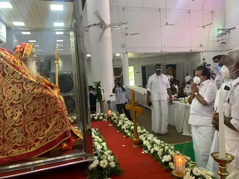 ബാവയുടെ നിര്യാണത്തിൽ അനുശോചനമറിയിച്ച് ഉമ്മന്‍ ചാണ്ടിയും, രമേശ് ചെന്നിത്തലയും