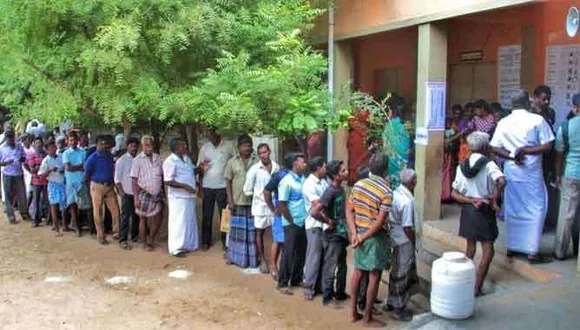 ഒരു വോട്ടിന് 500 മുതല്‍ 1000 വരെ; മധുരയില്‍ പണം നല്‍കി വോട്ട് നേടാന്‍ ശ്രമമെന്ന് ആരോപണം