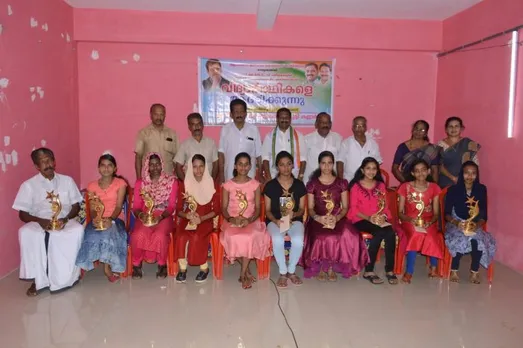 ആലക്കോട്‌ പഞ്ചായത്തില്‍ മികച്ച വിജയം നേടിയ വിദ്യാര്‍ത്ഥികളെ കോണ്‍ഗ്രസ്സ്‌ മണ്ഡലം കമ്മറ്റി ആദരിച്ചു