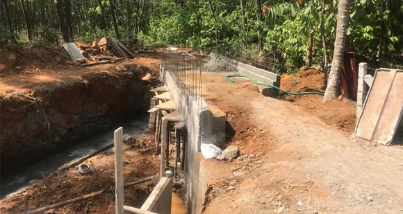 ഉഴവൂർ ഗ്രാമപഞ്ചായത്തിലെ അരീക്കര നാലാം വാർഡില്‍ നിർമ്മിക്കുന്ന പുതിയ പാലത്തിന്റെ അപകാതകൾ പരിഹരിക്കാൻ അഡ്വ. മോൻസ് ജോസഫ് എംഎൽഎ നിർദ്ദേശം നൽകി