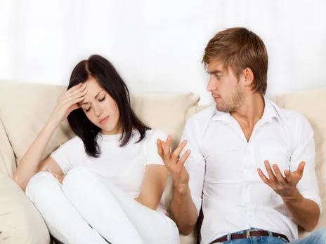 ലൈംഗികതയുമായി ബന്ധപ്പെട്ട പലതിനെക്കുറിച്ചും കൃത്യമായ ധാരണയില്ലാതെയാണ് പലരും ബന്ധങ്ങളിലേക്ക് ഇറങ്ങുന്നത്. ഇത്തരത്തില്‍ ആവശ്യമായ ധാരണ ലൈംഗികവിഷയങ്ങളിലില്ലാതിരിക്കുന്നത് ക്രമേണ ബന്ധത്തെ പ്രതികൂലമായി ബാധിക്കാം. ബന്ധത്തെ ദോഷകരമായി സ്വാധീനിക്കുന്നൊരു പ്രശ്‌നമാണ് 'സെക്ഷ്വല്‍ ജെലസി'. എന്താണ് 'സെക്ഷ്വല്‍ ജെലസി'?; സ്ത്രീകളും പുരുഷന്മാരും ഒരുപോലെ മനസിലാക്കേണ്ടത്