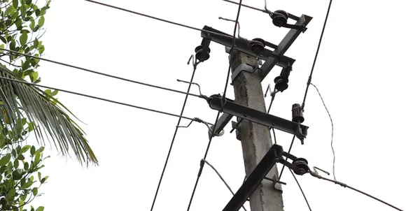 കേരളത്തിൽ വ്യാപകമായുണ്ടായ തീവ്ര മഴയിലും കാറ്റിലും വൈദ്യുതി മേഖലക്ക് കനത്ത നാശനഷ്ടം 