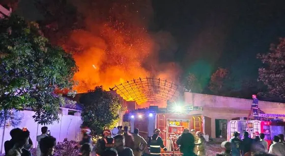 കൊല്ലത്ത് കത്തി നശിച്ച ഗോഡൗണിന് എൻ.ഒ.സി ഇല്ല; കണ്ടെത്തൽ അഗ്‌നിശമസേനയുടെ പ്രാഥമിക റിപ്പോർട്ടിൽ
