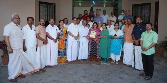 ഒട്ടനവധി കർണ്ണാടക സംഗീത കച്ചേരികള്‍ നടത്തുന്ന ഓട്ടിസം ബാധിച്ച കുട്ടി പൂജ രമേശിനെ തൃശൂർ ആദരണീയം സാംസ്കാരിക പൗരാവലി ആദരിച്ചു