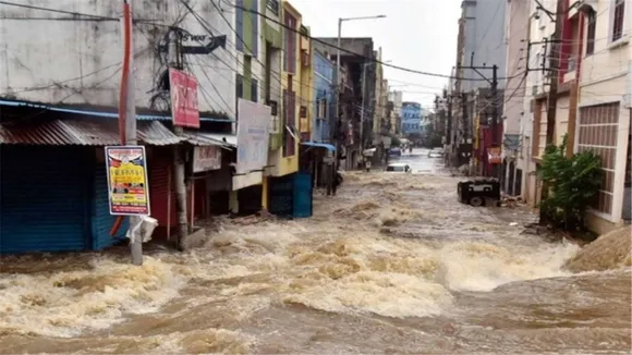 'ഞങ്ങള്‍ കേരളത്തിനായും ചെന്നൈയ്ക്കായും സൈന്യത്തിനായും മുന്നോട്ടുവന്നിരുന്നു; ഇപ്പോള്‍ ഞങ്ങളുടെ നാടിനും ജനങ്ങള്‍ക്കും സഹായം വേണം'; പ്രളയം നാശം വിതയ്ക്കുന്ന തെലങ്കാനയ്ക്കായി സഹായം അഭ്യര്‍ത്ഥിച്ച് താരങ്ങള്‍