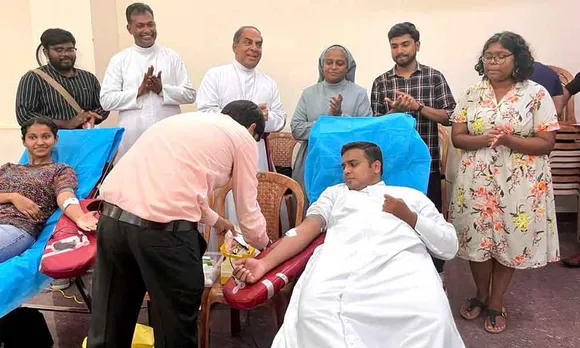 ഫരീദാബാദ് രൂപത ദശവാർഷികത്തിൻറെ ഭാഗമായി ഡിഎസ്‌വൈഎം ജസോള ഫാത്തിമ മാതാ ഫൊറോന ദേവാലയത്തിൽ വച്ച് രക്തദാനം സംഘടിപ്പിച്ചു