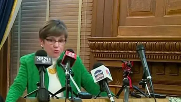 കൊറോണ വൈറസ്: മുഴുവന്‍ വിദ്യാലയങ്ങളും അടച്ചിടുന്നതിന് ഉത്തരവിറക്കിയ ആദ്യ സംസ്ഥാനം കെന്‍സാസ്