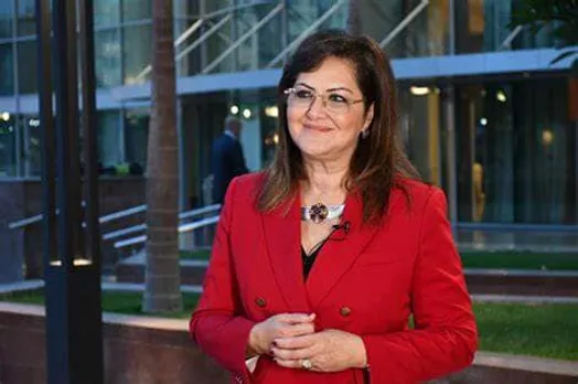 അറബ്​ ഗവ. എക്​സലൻസ്​ അവാർഡുകൾ പ്രഖ്യാപിച്ചു. മികച്ച മന്ത്രിയായി ഈജിപ്​ത്​ സാമ്പത്തിക വികസനമന്ത്രി ഹല ഹെൽമി അൽ സഈദ്, മിക​ച്ച മ​ന്ത്രാലയമായി, സൗദി അറേബ്യയിലെ വാണിജ്യ മന്ത്രാലയത്തിനെ തെരഞ്ഞെടുത്തു.