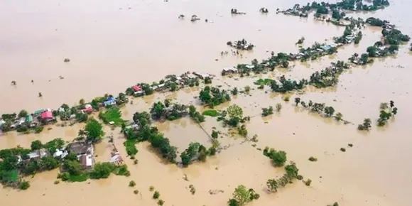 സിൽച്ചാറിൽ സ്ഥിതി രൂക്ഷം, അസം വെള്ളപ്പൊക്കത്തിൽ 7 പേർ കൂടി മരിച്ചു; 32 ജില്ലകളിലായി 54.5 ലക്ഷം പേരെ വെള്ളപ്പൊക്കം ബാധിച്ചു