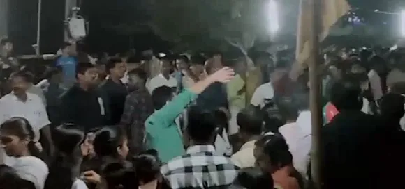 കാസര്‍കോട് ദേവാലയത്തിൽ വെടിക്കെട്ടിനിടെ അപകടം; നാല് പേർക്ക് പരിക്ക്