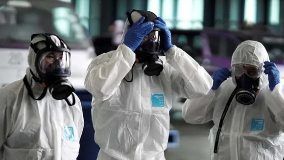 യുഎസില്‍ നിന്നും മടങ്ങിയെത്തിയ വ്യക്തിക്ക് കര്‍ണാടകയില്‍ ആദ്യ കൊറോണ സ്ഥിരീകരിച്ചു. സംശയം തോന്നി രോഗിയായ സോഫ്റ്റ്‌വെയര്‍ എന്‍ജിനിയര്‍തന്നെ ചികിത്സാ സഹായം തേടിയെത്തി. അടുത്തിടപഴകിയ 2000 ത്തോളം പേര്‍ നിരീക്ഷണത്തില്‍