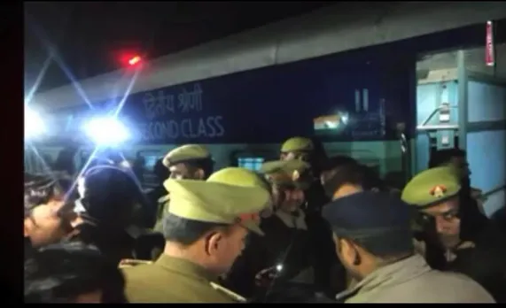 യുപിയില്‍ കാന്‍പൂരില്‍ ട്രെയിനില്‍ ബോംബ്‌ സ്ഫോടനം. ഒരാള്‍ക്ക് പരിക്ക്