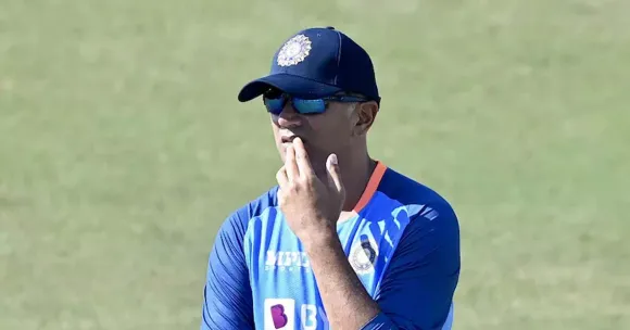 കോച്ചെന്ന നിലയിൽ രാഹുൽ വട്ടപൂജ്യം; രൂക്ഷ വിമർശനവുമായി പാക് താരം