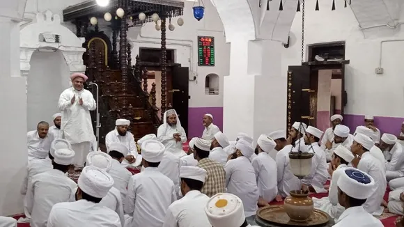 കാന്തപുരം ചെറിയ എ പി  മുസ്‍ലിയാരെ  പൊന്നാനി അനുസ്മരിച്ചു;   "പണ്ഡിതൻമാരുടെ വിയോഗത്തിൽ  കാലം കേഴുന്നു"