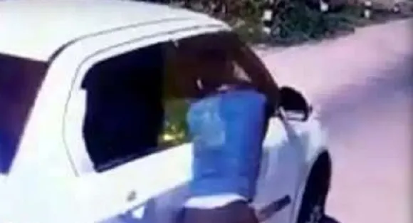 ടോള്‍ നല്‍കാത്തത് ചോദ്യം ചെയ്തു;  കൊല്ലത്ത് ടോൾ പ്ലാസ ജീവനക്കാരന് കാർ യാത്രികരുടെ ക്രൂരമർദ്ദനം! ഷര്‍ട്ടില്‍ കുത്തിപ്പിടിച്ച് റോഡിലൂടെ വലിച്ചിഴച്ചു