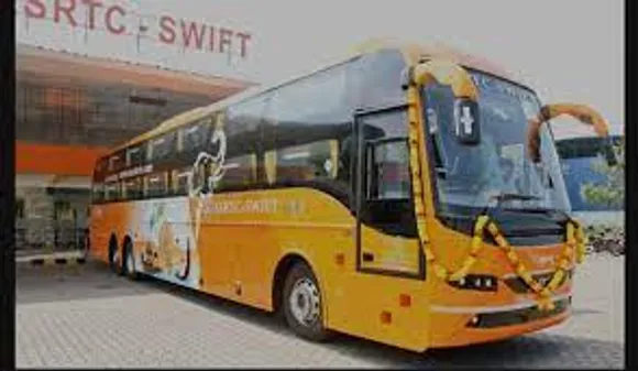 വീൽചെയറിലും ക്രെച്ചസുകളിലും തളച്ചിട്ടവർക്കായി വേറിട്ട ഒരു യാത്രയൊരുക്കി കെ.എസ്.ആർ‌.ടി.സി