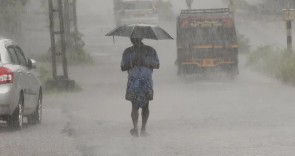 സംസ്ഥാനത്ത് മഴ തുടരും; 10 ജില്ലകളില്‍ മഴയ്ക്ക് സാധ്യത 