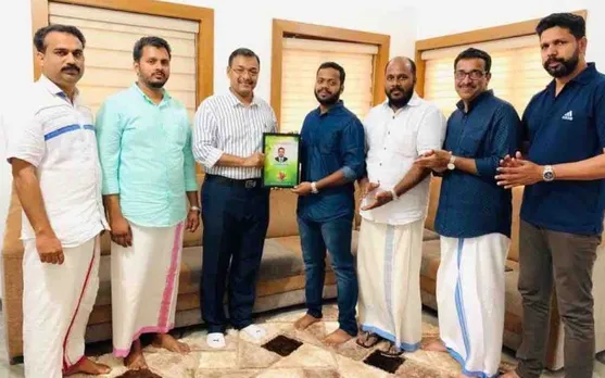 സി എ നേടിയ മുഹമ്മദ് ഫായിസിനെ അൻവർ നഹ സാഹിബ് സന്ദർശിച്ച് അഭിനന്ദനം അറിയിച്ചു