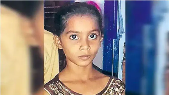 കാറിന്റെ വിൻഡോ ​അശ്രദ്ധമായി ഉയർത്തി; ഗ്ലാസ് കഴുത്തിൽ അമർന്ന് പെൺകുട്ടിക്ക് ദാരുണാന്ത്യം