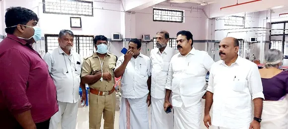 പാലാ ജനറൽ ആശുപത്രിയിലെ ഡോക്ടർക്കും ജീവനക്കാർക്കും മർദ്ദനം; നഗരസഭാധികൃതർ ആശുപത്രി സന്ദർശിച്ചു; ശക്തമായ നടപടി സ്വീകരിച്ചതായി പോലീസും