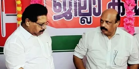 എന്‍സിപി യോഗത്തില്‍ വാക്‌പോര്; പി സി ചാക്കോ ഏകപക്ഷീയമായി തീരുമാനങ്ങള്‍ എടുക്കുന്നുവെന്ന് അരോപണം. തോമസ് കെ തോമസ് യോ​ഗത്തിൽ നിന്നും ഇറങ്ങിപ്പോയി. തര്‍ക്കത്തിന് കാരണം ആലപ്പുഴയിലെ സംഘടന തെരഞ്ഞെടുപ്പുമായി ബന്ധപ്പെട്ട വിഷയങ്ങളെന്ന് കുട്ടനാട് എംഎൽഎയുടെ വിശദീകരണം