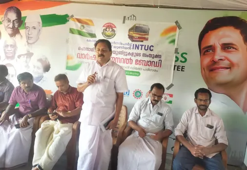 സർക്കാർ കെ.എസ്. ആർ. ടി.സി യെ തകർക്കുന്നു: ടി.കെ. അഷറഫ്