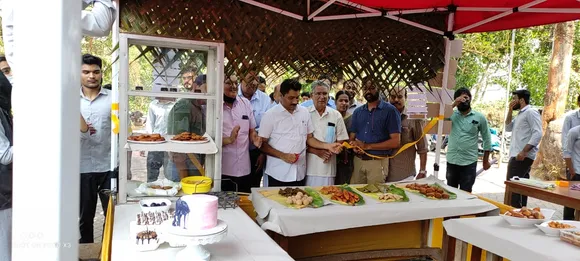 പട്ടാമ്പി എം. ഇ. എസ് ആർട്സ് ആൻഡ് സയൻസ് കോളേജിൽ ഫുഡ്‌ ഫെസ്റ്റ് സംഘടിപ്പിച്ചു