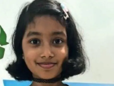 13,207 കിലോഗ്രാം പേപ്പര്‍ മാലിന്യം ശേഖരിച്ച് എമിറേറ്റ്‌സ് റീസൈക്ലിങ് പുരസ്‌കാരം സ്വന്തമാക്കി മലയാളി പെണ്‍കുട്ടി