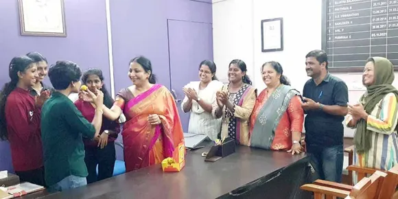 പാലക്കാട് ഗവ: മോയൻ മോഡൽ ഗേൾസ് ഹയർ സെക്കൻഡറി സ്കൂളിൽ എല്ലാ വിഷയത്തിലും എ പ്ലസ് നേടിയ വിദ്യാർത്ഥിനികളെ അഭിനന്ദിച്ചു